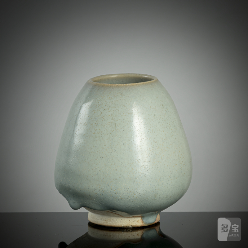 A lotus bud vase with Jun glaze - 图2
